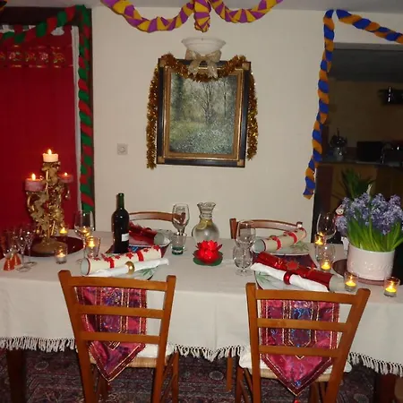 Bed & Breakfast Le Castel Enchante *